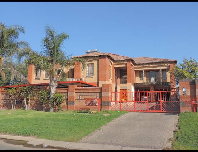 13 BEDROOM HOUSE FOR SALE IN BIRCH ACRES